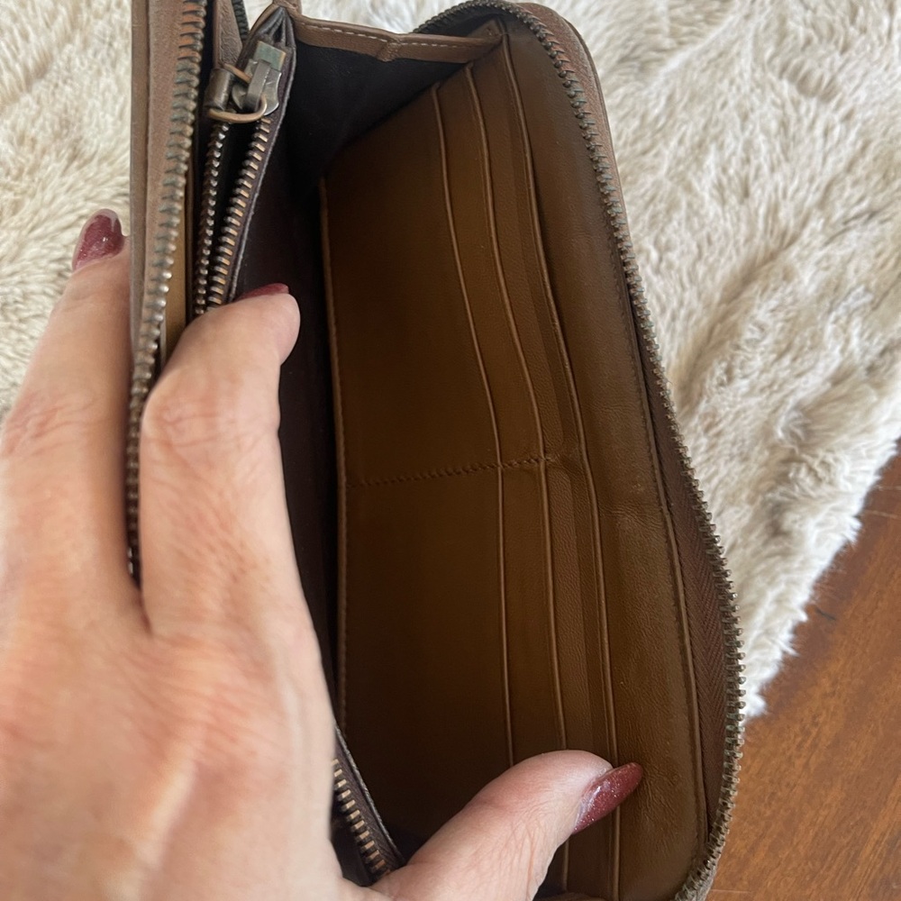 Bottega Veneta Brown Intrecciato Zip-around Leather Wallet - Picture 9 of 11